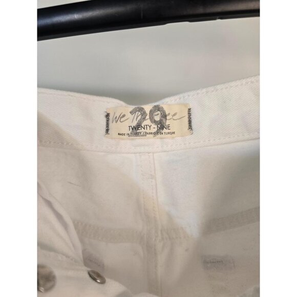 We The Free HighRise Destroyed White Button Fly Denim Shorts 29 - Picture 6 of 8